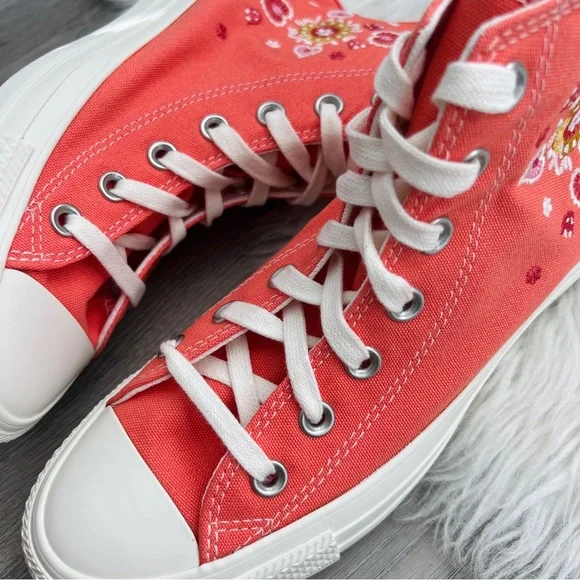 NWT Converse Chuck Taylor All Star Women’s Shoes - Picture 4 of 11